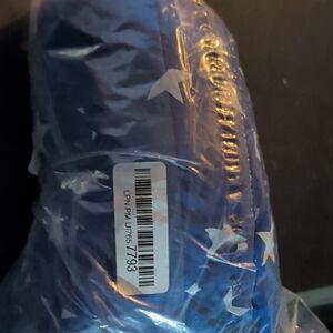 Blue Star-Patterned Item